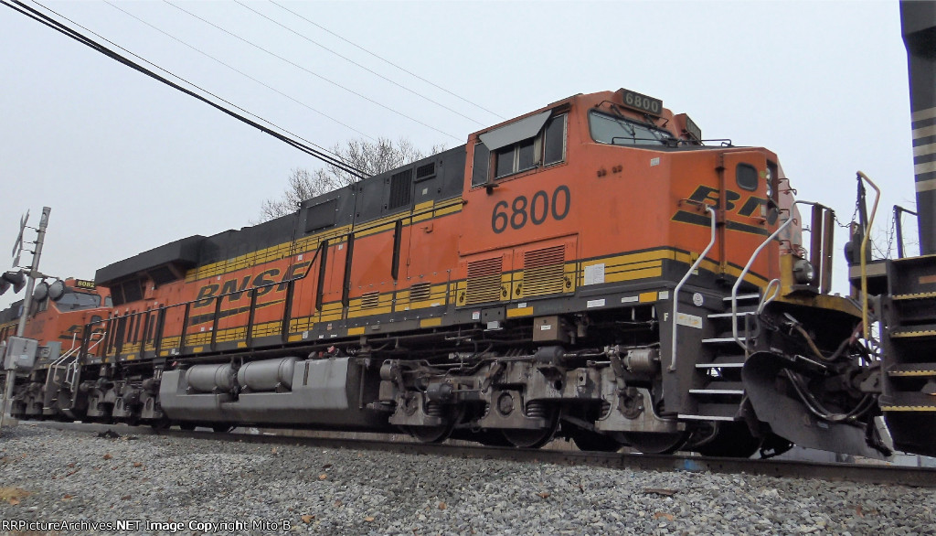 BNSF 6800